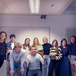 foto van samenwerking tussen de studenten van communicatiemanagement aan howest in kortrijk en het belgisch bedrijf foodbag